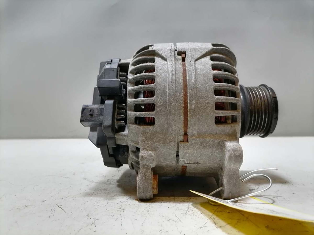 VW Golf 5 original Lichtmaschine Generator 1,6 75KW Bj.2004